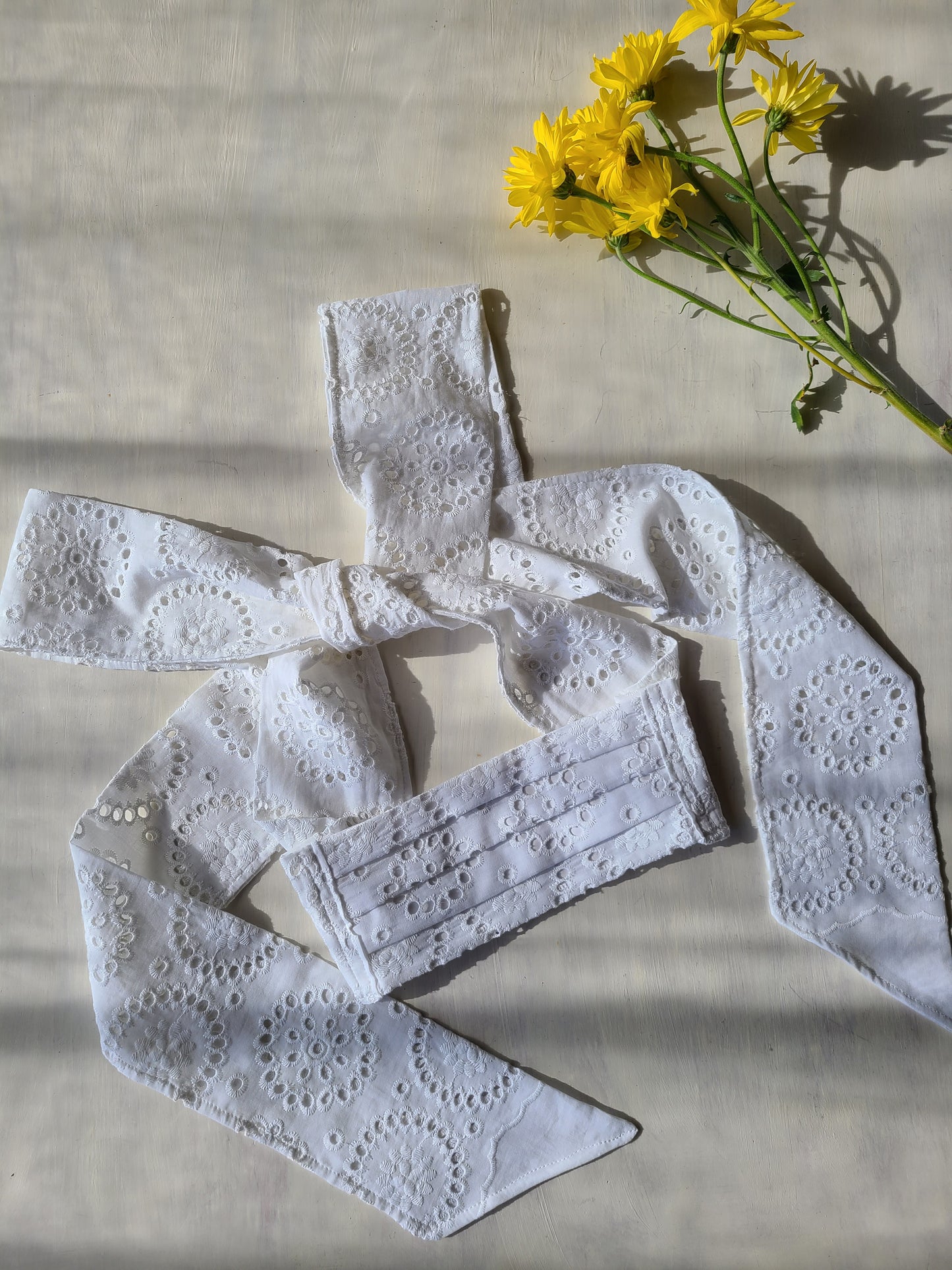 Eyelet Bow Face Mask