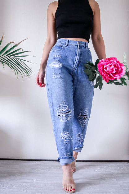 Vintaged Distressed High Waisted Mom Jeans